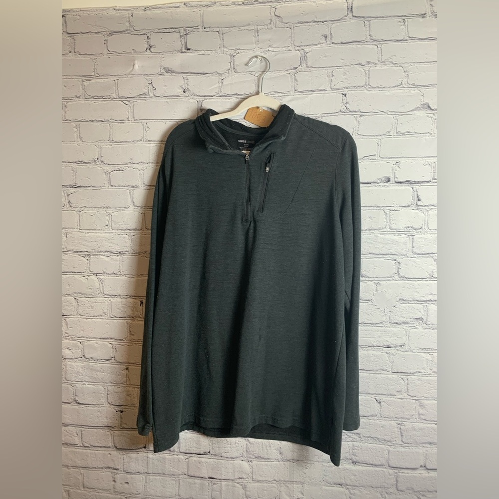 Swiss tech light weight pullover